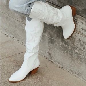 Billini White Urson Cowboy Boots Size 9